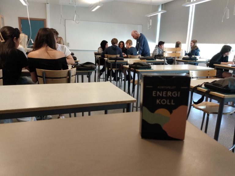 Klimatundervisning med spelbaserade lektioner och kortspelet Energikoll i samarbete med kommun